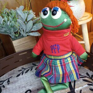 Vintage 1983 Schildkraut Giftware The Croakettes Girl Frog Collectible Plush